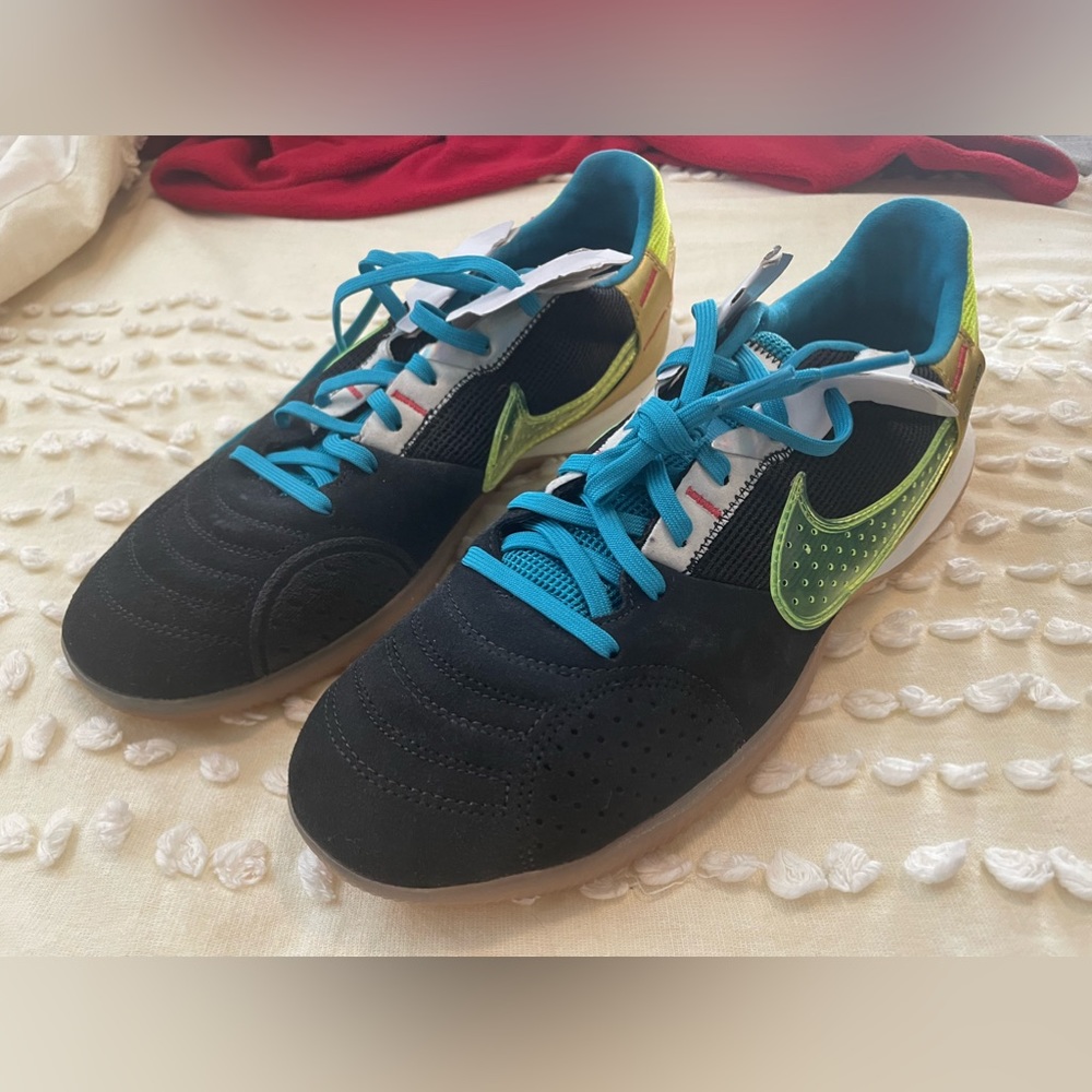 Nike Street Gato US Men 10.5 (Soccer indoor shoe)